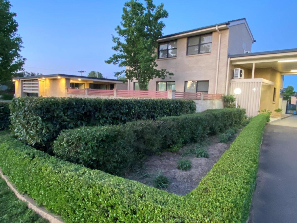 Country Gardens Motel Coonabarabran Esterno foto